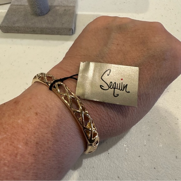 NWT Sequin by Nordstrom Clamper Bangle Bracelet shiny gold tone lattice design - Picture 1 of 13